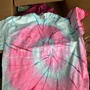 Size large Gildan T-shirt